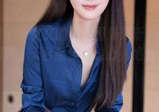 秀人网 - 林文文的天台图集更新：我和云朵的对话，天台撇步，放心，绝对不打扰邻居！