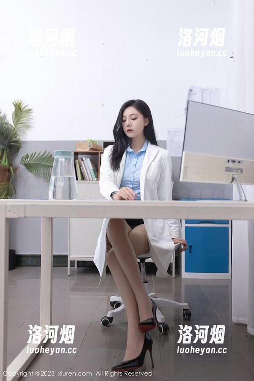 秀人网 - 原图VS图片：梦娜Vanessa在黑白间的变身，情绪总是太难捉摸！-洛河烟