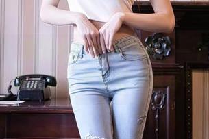 秀人网 - 原图中的糖糖和服，一个微妙的女孩气息，资源赶紧保存吧！