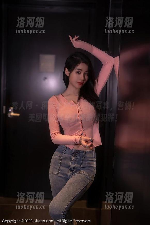 秀人网 - 糯美子Mini短裙写真，警惕！美图可能涉嫌引诱眼球犯罪！-洛河烟