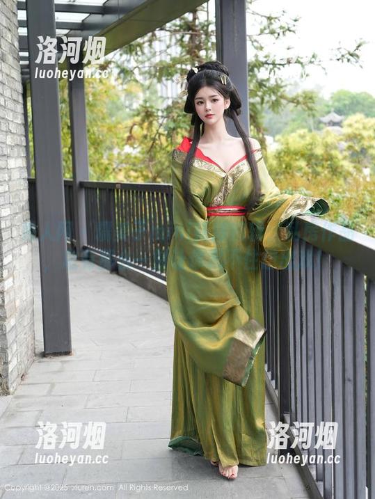 秀人网 - 糯美子mini花嫁特辑：私房作品，总有那么一刻让你忍不住想出戏！-洛河烟