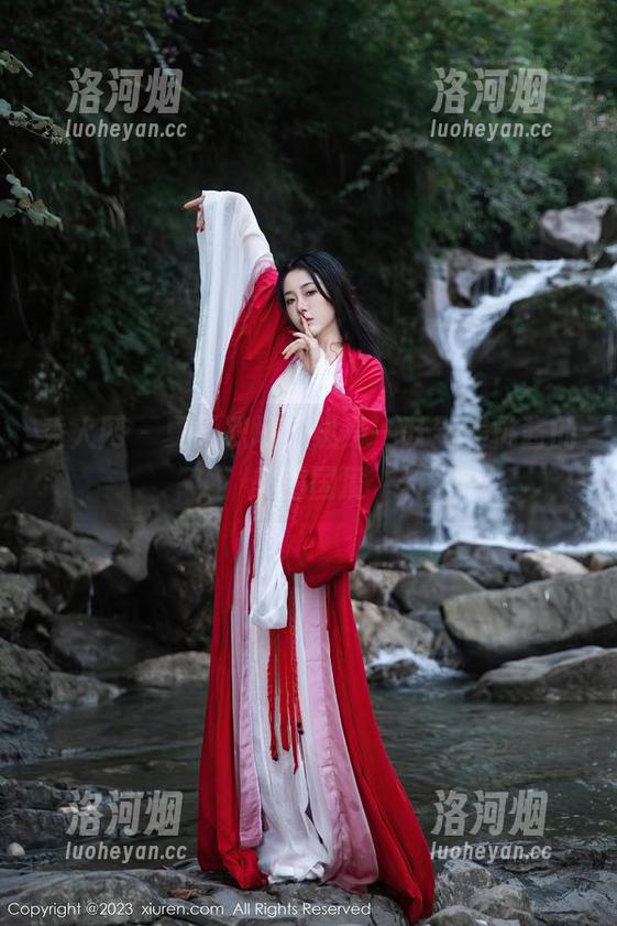 秀人网 - 夏天职场,纵身一跃到美桃酱的美图国度-洛河烟 秀人网 - 夏天职场,纵身一跃到美桃酱的美图国度-洛河烟