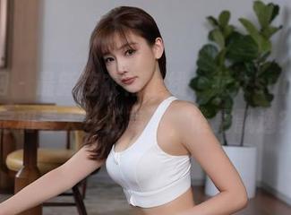 秀人网 - 最新连衣裙上线，龙女sunny决定和春天一较高下，谁更飘逸？