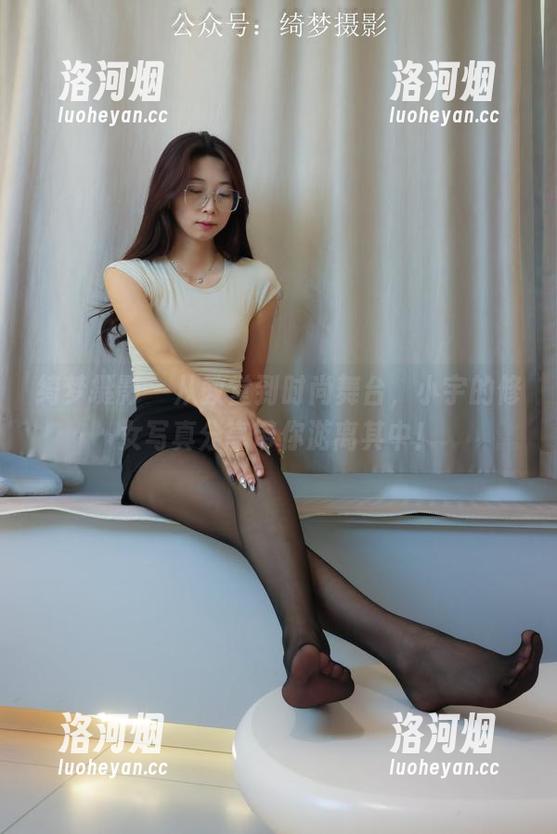绮梦摄影 - 从教堂到时尚舞台,小宇的修女写真分享带你游离其中!-洛河烟 绮梦摄影 - 从教堂到时尚舞台,小宇的修女写真分享带你游离其中!-洛河烟
