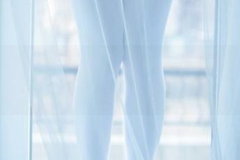 你没听错，更新了！翎柒菜菜的最新写真，拼了命也要试试豹纹！