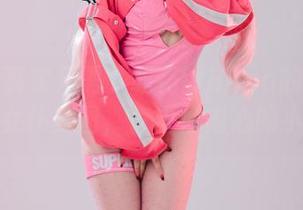纠结？其实只需下载花铃Hana的万圣节小恶魔女仆美图，直击你内心的小鬼魂。