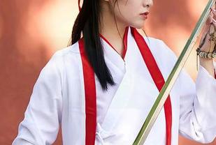 蜜桃社 - 图片免费送，小魔女lily婚纱像是从梦中走出来的，真让我想多看几眼。