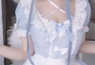 天呐，蜜汁猫裘！这原图jk少女死库水翻腾着的微醺感觉真让人想起什么。