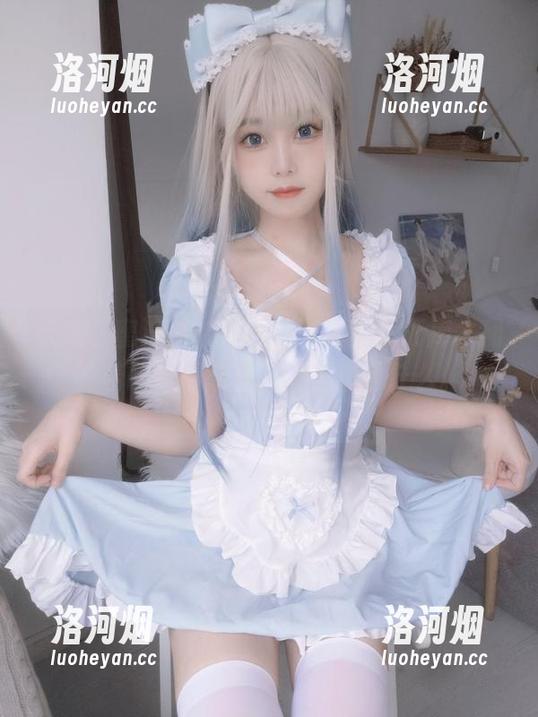 天呐，蜜汁猫裘！这原图jk少女死库水翻腾着的微醺感觉真让人想起什么。-洛河烟