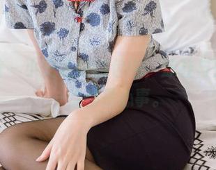 袜啵啵 - 小安最新图包中，凉鞋与她的每一步都是心事。