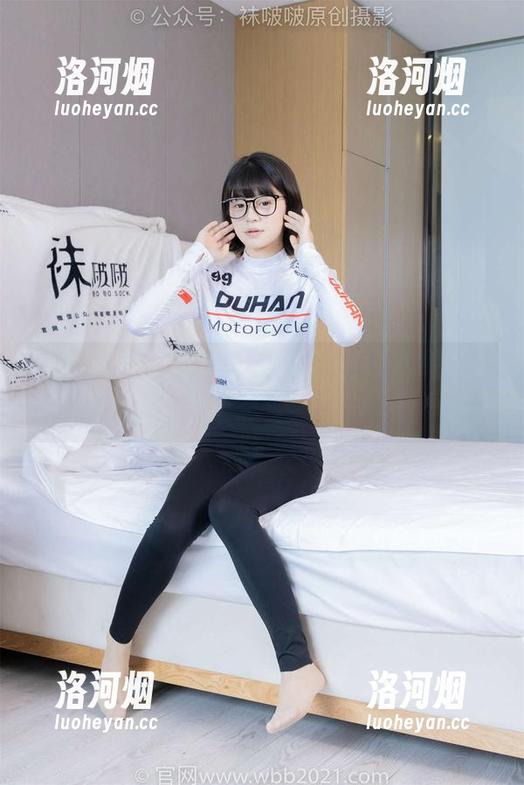 袜啵啵 - 苏苏出手，白棉袜福利满满，原图货真价实！-洛河烟