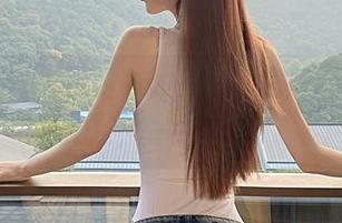 微密圈 - 免费的神仙照片，超辣的林一的女友，你看不看？