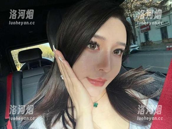 微密圈 - 习惯性地停留在黑色镂空里的金希儿：一套图片合集-洛河烟