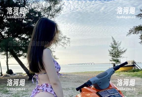 微密圈 - 铁锤姐姐的兔女郎写真，套图就像她的锤子一样不寻常！-洛河烟