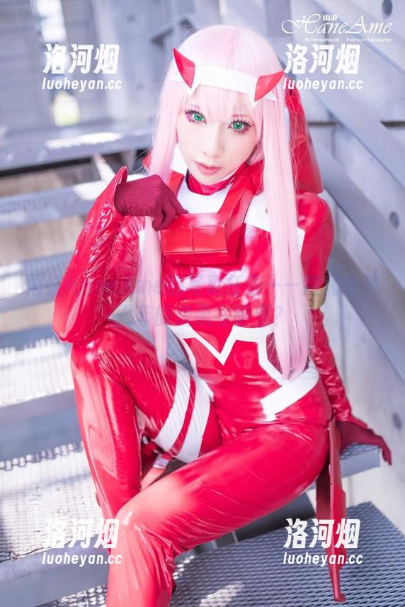 雨波HaneAme的写真任务——胜利女神露菲的腹肌在哪里？-洛河烟