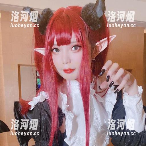 看这一套免费的雪猫美足图册，你的目光都要被吸过去。-洛河烟